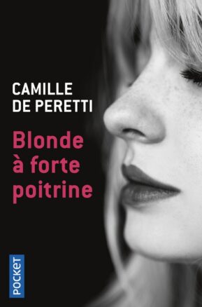 Résumé de Blonde à forte poitrine